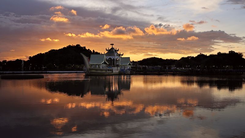 нд, бруней, бандар-сери-бегаван, озеро, борнео, калимантан, юго-восточная азия, азия Вечер после ливняphoto preview