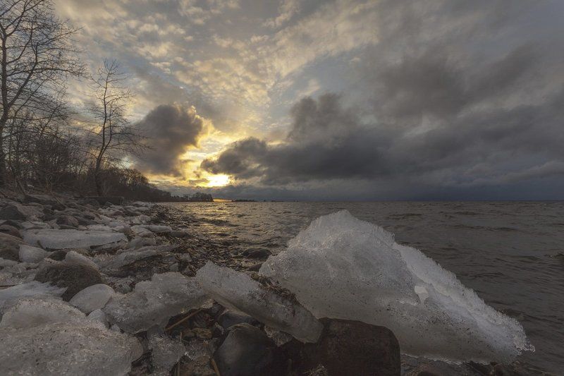 Весенний закат на Канонерском острове Петербургаphoto preview