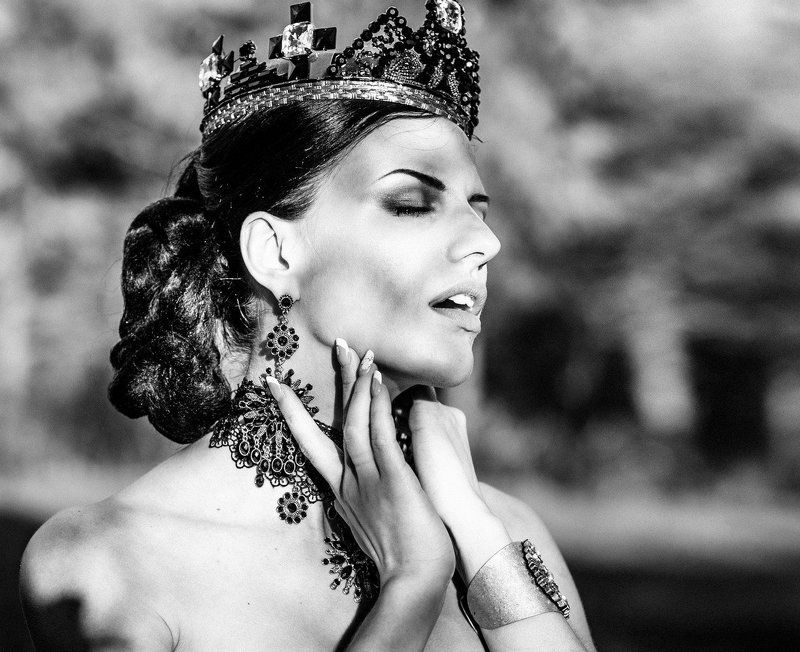 Dark Queenphoto preview