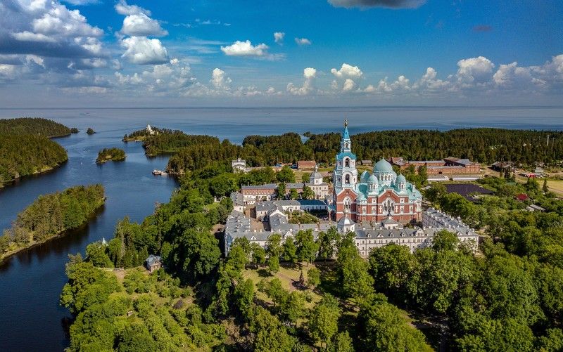 Карелия.  Спасо-Преображенский Валаамский мужской монастырь фото превью
