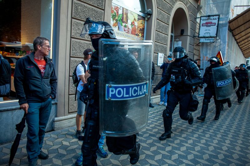 photojournalism journalism press looklikewarzone photojournalistslife \