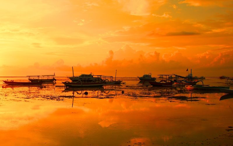 orange, morning, sunrise, dawn, sun, light, shore, ocean, sea, boat, jukung, low tide, landscape, horizon, nature Morning фото превью
