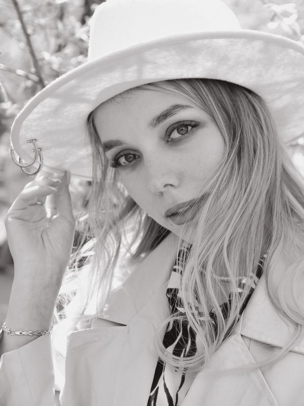 портрет, жанровый портрет, девушка, спб, питер, парк,  фотограф в санкт-петербурге, образ, волшебство, сказка Регина.photo preview