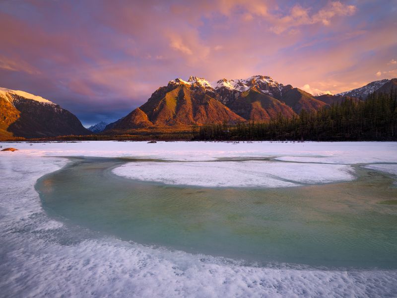 кодар, горы, рассвет, весна Рассвет над Средним Сакуканом с видом на Кодарский хребет.photo preview