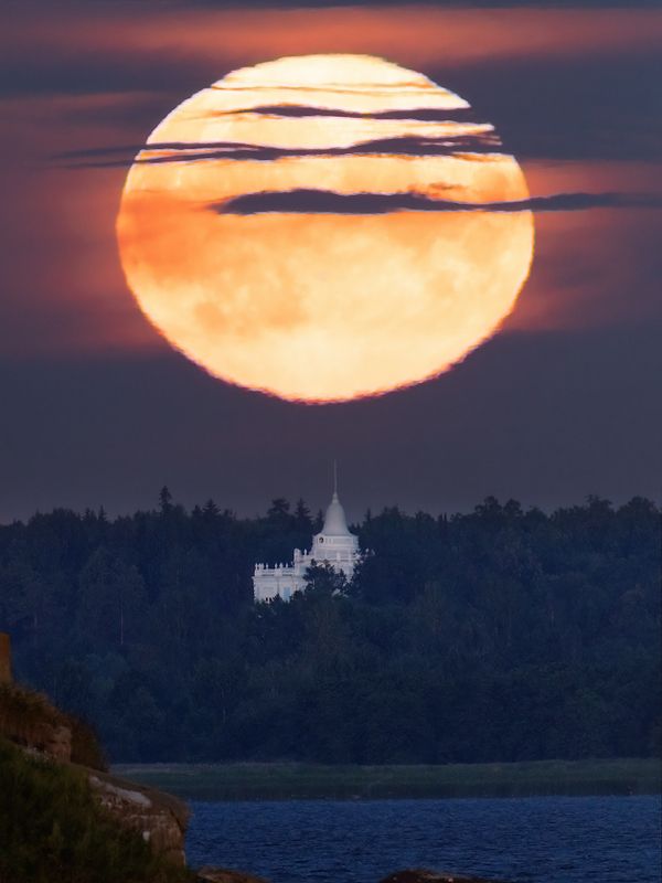 полнолуние, суперлуние, луна, ломоносов, ораниенбаум, восход, оленья луна, санкт-петербург, кронштадт, финский залив, lomonosov, st. petersburg, oranienbaum, gulf of finland, kronstadt, moon, supermoon, lunar,full moon, катальная горка Суперлуние. Июль 2022.photo preview
