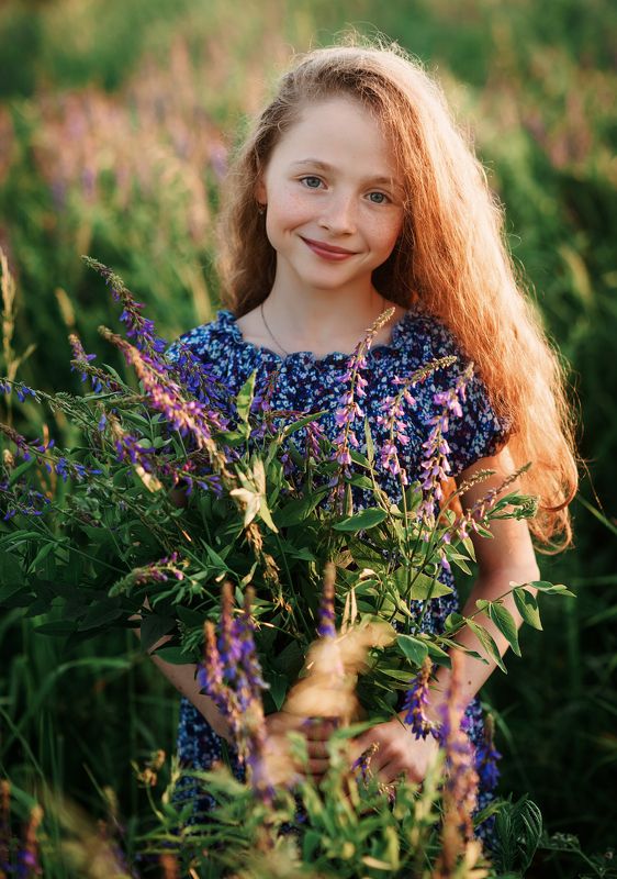 дети,  лето, портрет, цветы, детский портрет Катеринаphoto preview