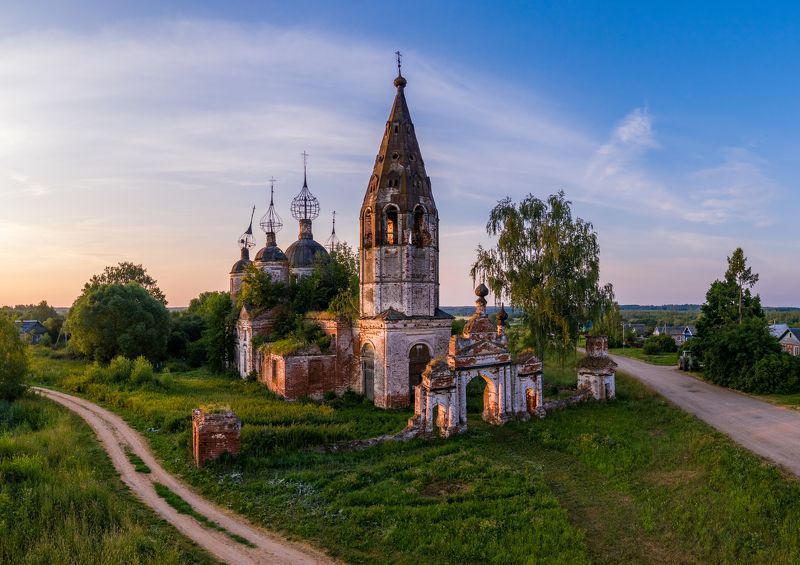церковь, архитектура, лето, восход, остров, ярославская область, россия, church, arhitecture, summer, sunrise, ostrov, yaroslavl region, russia Село Остров. Красота в увядании photo preview
