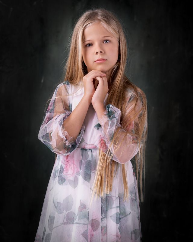 студийный портрет, детский портрет, семейный, концептуальное Милаphoto preview