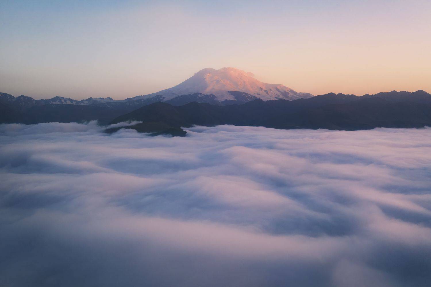 Эльбрус в сахарной пудре. Автор: Разум Митя , Разум Митя