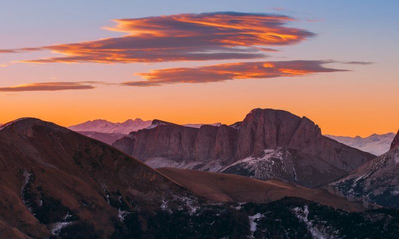 осень, октябрь 2014 , утро Пролетали над Восточным Ачешбоком облакаphoto preview