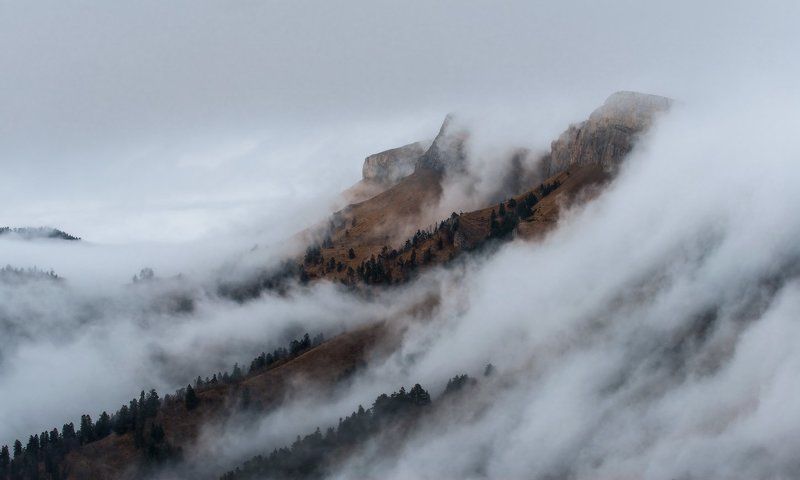 ТЕЧЕТ И КРУТИТСЯ ТУМАНphoto preview