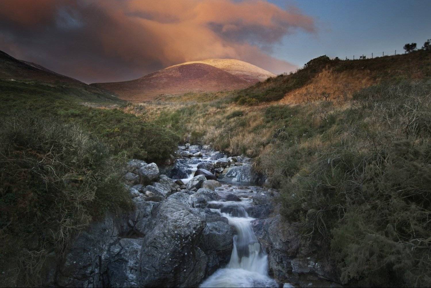 Sunrise over mountains. Автор: Emilis Baltrusaitis , Emilis Baltrusaitis
