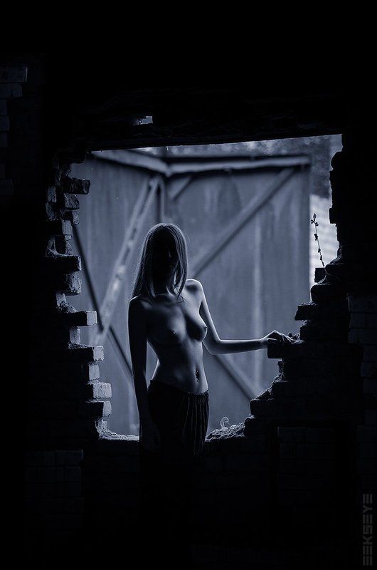 Through the wallphoto preview