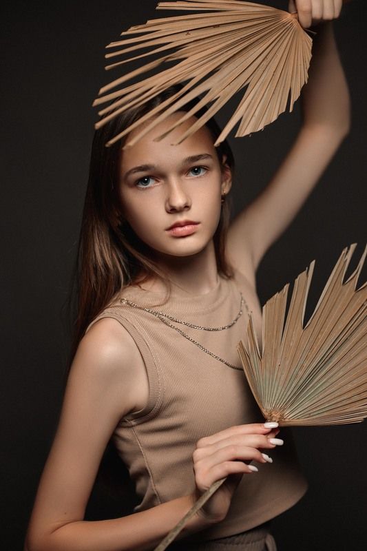 девушка, модель, портрет, фотосессия, студия, макияж, гламур, girl, model, modeling, young, portrait, make-up, творческий портрет, женский портрет, woman, young woman, glamour, постановка, постановочная фотография, fashion Софияphoto preview