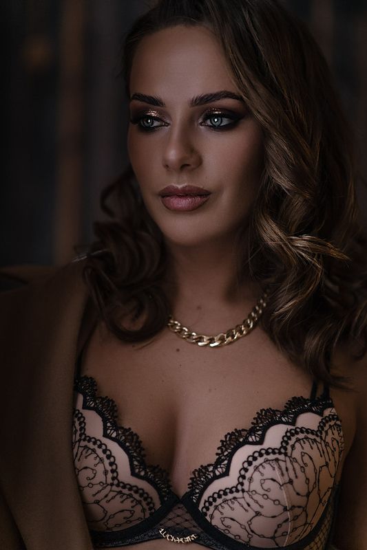 женский портрет, портрет, жанровый портрет, девушка, модель, красивые люди, красивые лица, красавица, фотосессия в студии, съемка в студии, портрет в студии Татьянаphoto preview