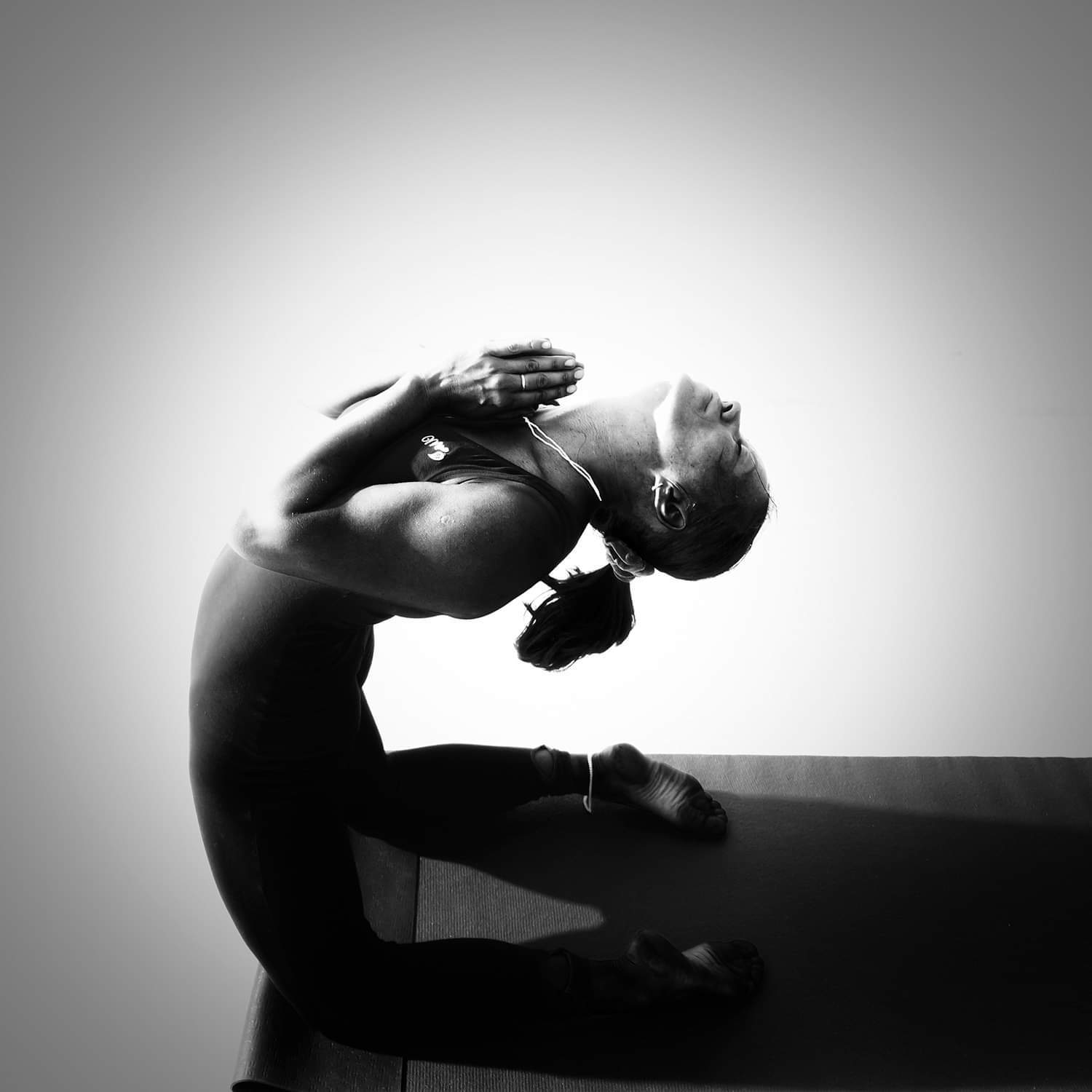 Easy homework. Автор: Peter Schuessler #yoga, #photoart, #black&white, #sport, Peter Schuessler