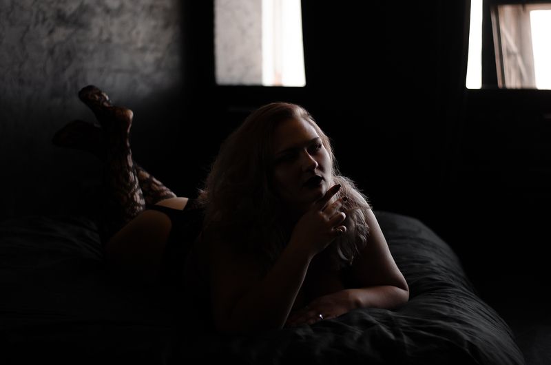 eroticphoto eroticphotography lowkey stockings womanportrait lowkeylighting eroticportrait stockingsfetish lowkeyphotography sizeplus Strong woman фото превью