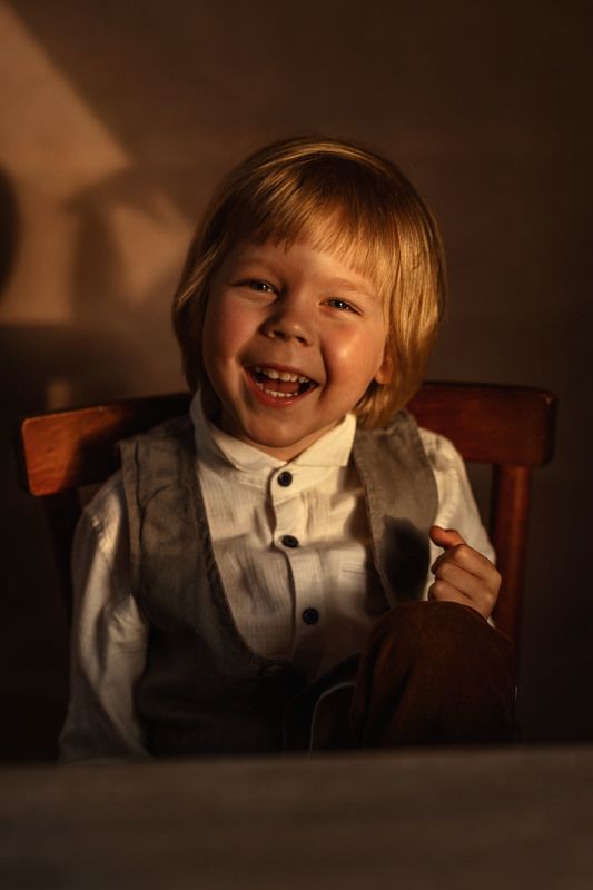 дети, детская фотография, мальчик, мальчишки, портрет, естественный свет, улыбка Сын фото превью