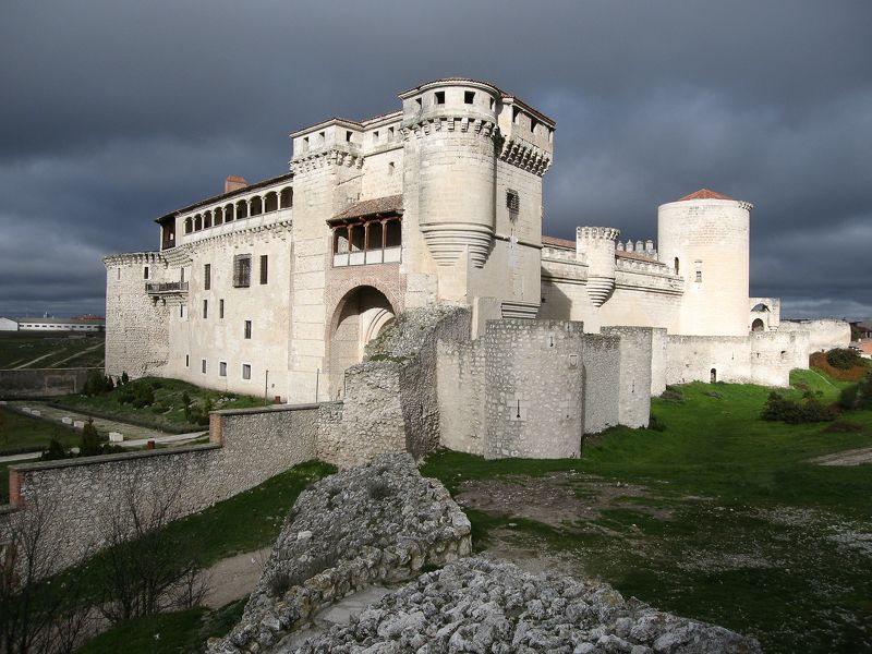 Куэляр. Белый замок. Испанияphoto preview