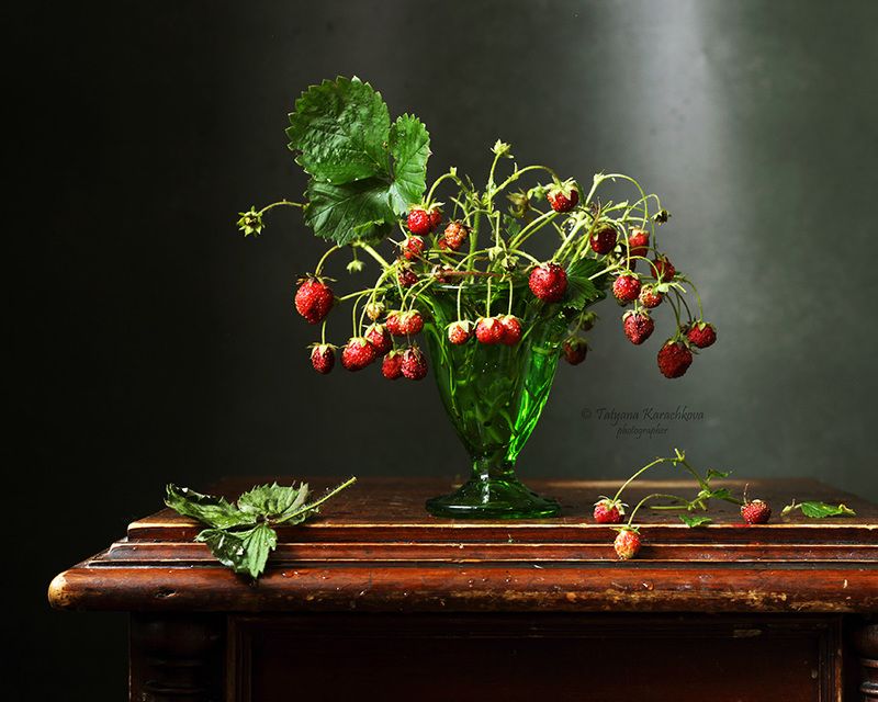 натюрморт, ягоды, лето Земклуникаphoto preview