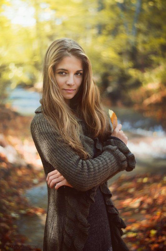 Девушка, Осень, Портрет, Река Батова Aниphoto preview