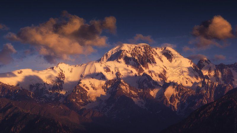 Pink mountaintopsphoto preview