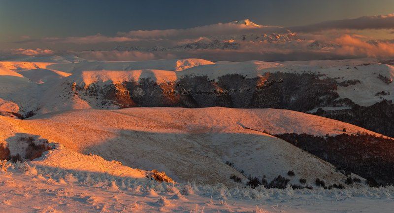 Эльбрус на закатеphoto preview