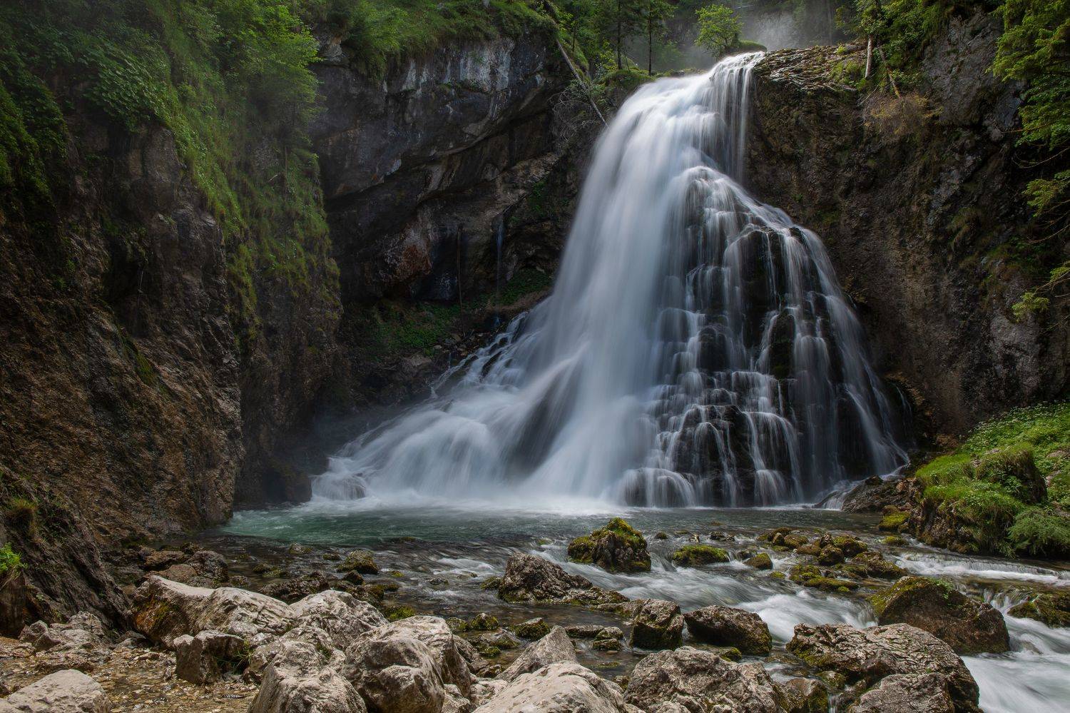 waterfall, Spundiņ&scaron; Vilnis