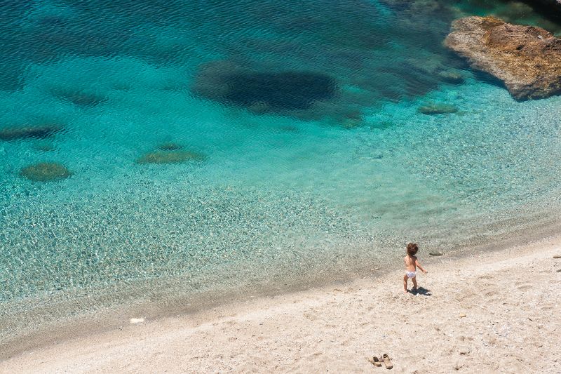 Малыш и море фото превью