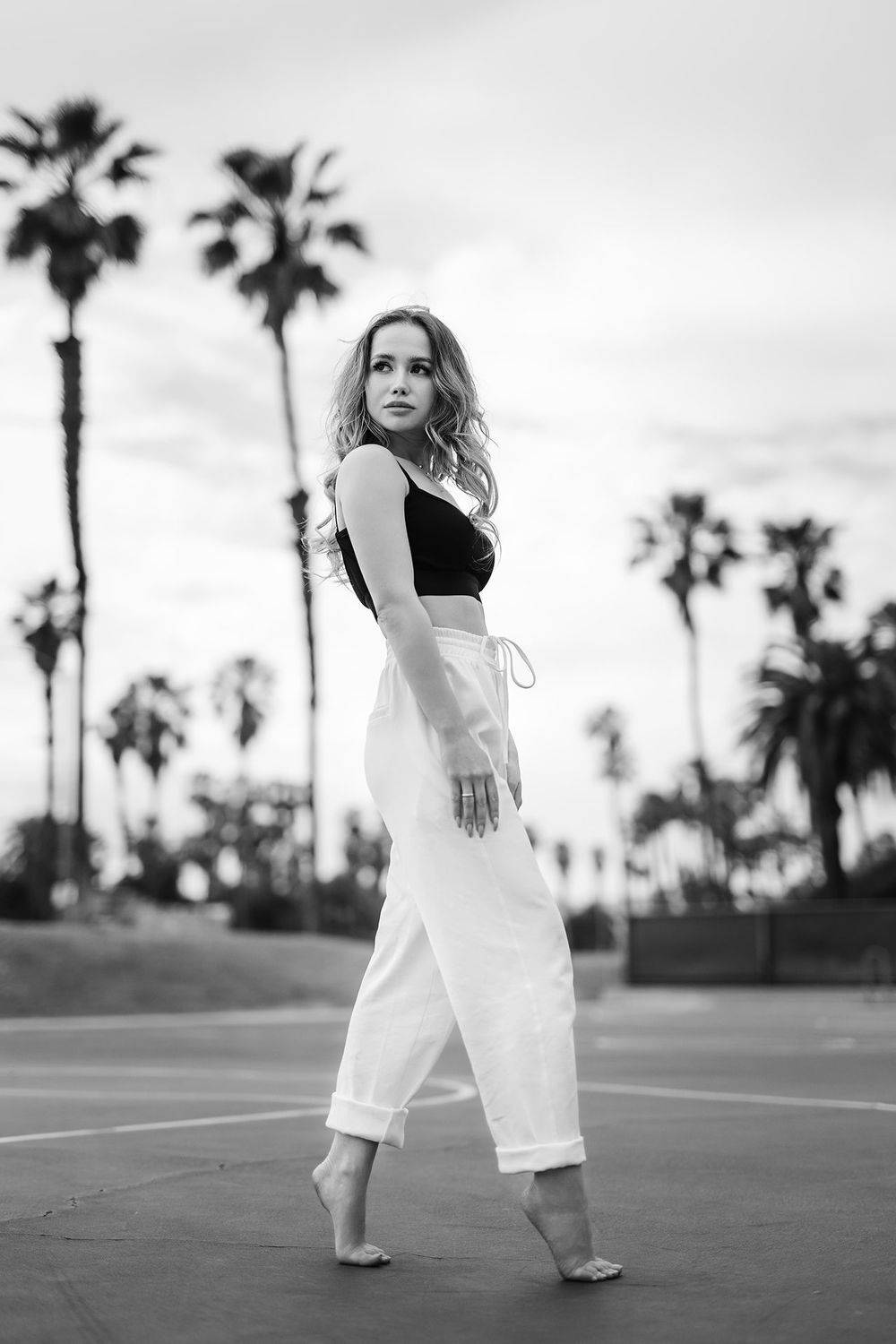 Автор: Дмитрий Попов санта-моника, девушка, теннис, пальмы, пляж, черно белое, Дмитрий Попов