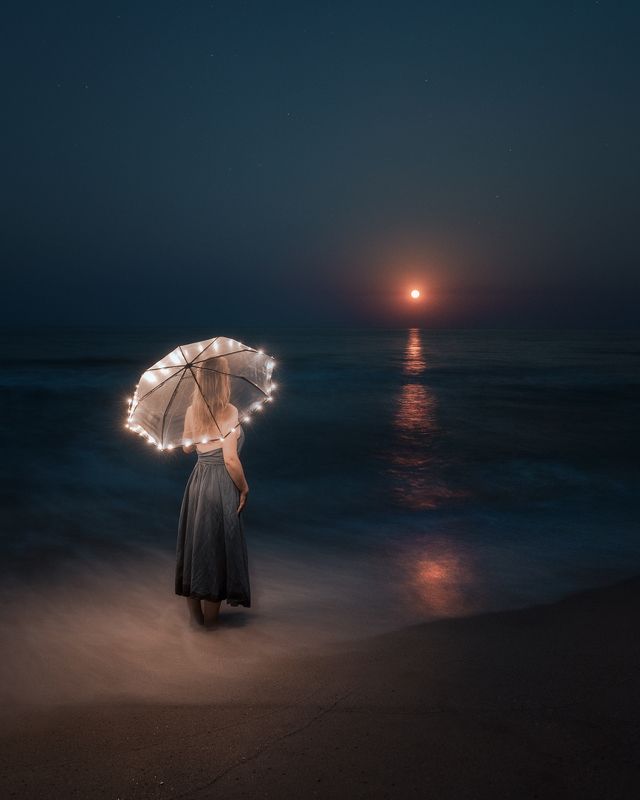 Glowing in the nightphoto preview