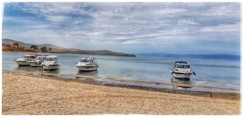 Байкал, катер,берег. Катера.photo preview