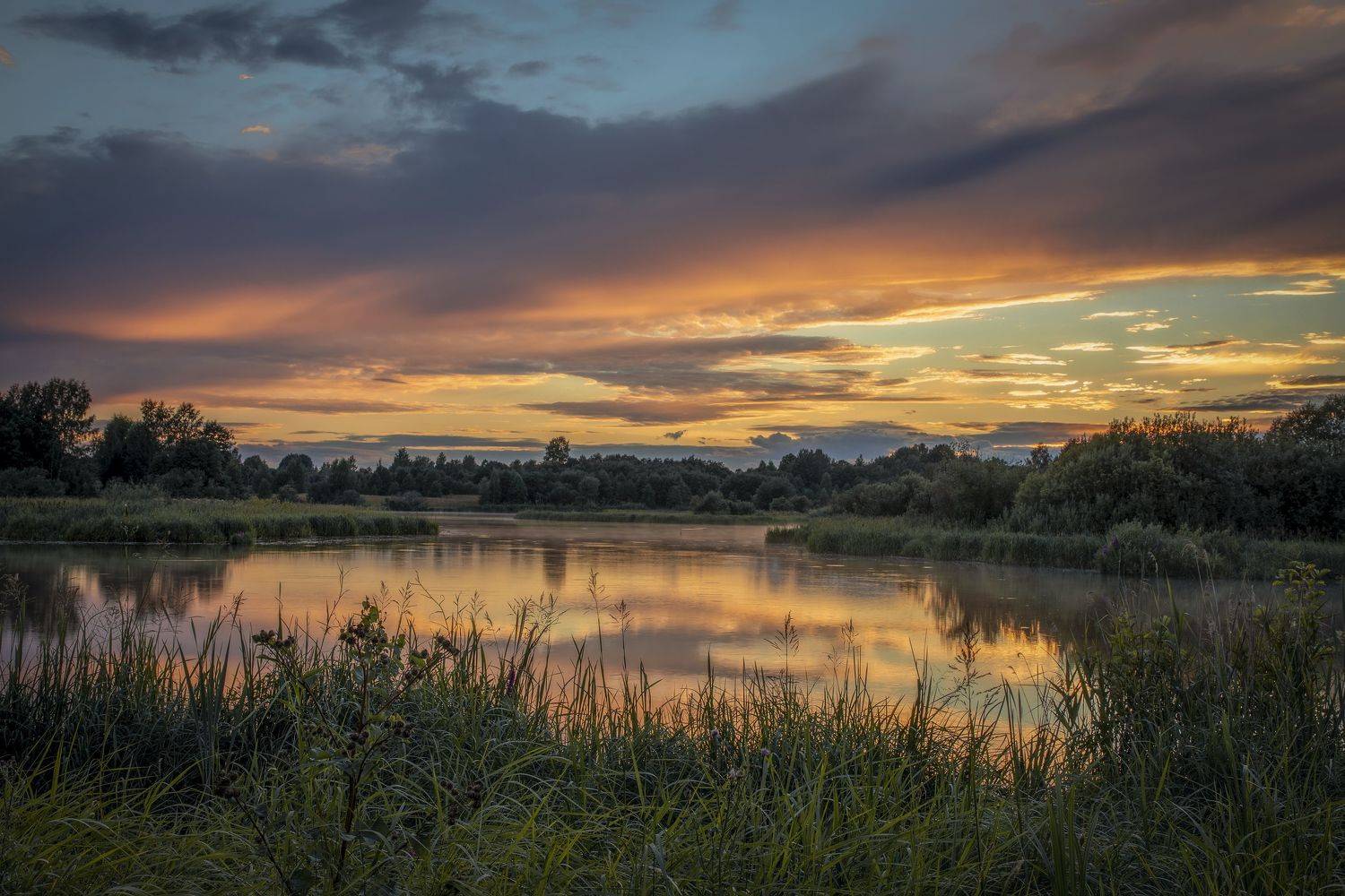 Вечером над озером. Автор: Гусева Елена тверская область, Гусева Елена