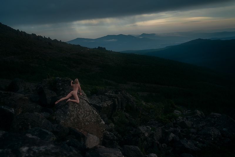 nude art girl Salamanderphoto preview