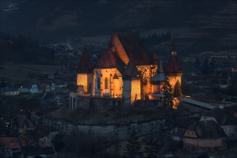 бьертан, биертан, румыния, трансильвания, сибиу, фортификационная церковь, лютеранская церковь, саксонская деревня, супружеская тюрьма, romania, transilvania,sibiu, biertan, biertan fortified church Утренний Бьертанphoto preview