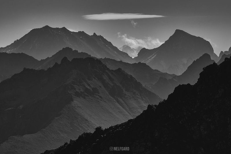 Кавказские хребтыphoto preview