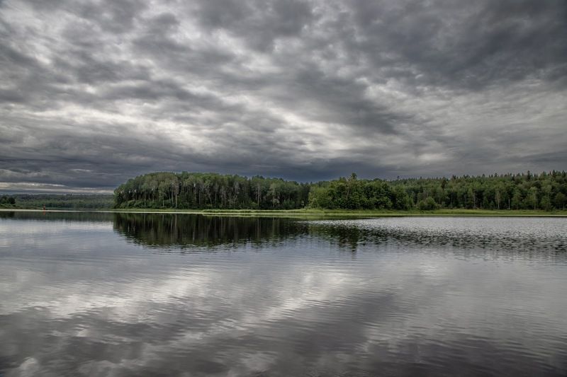 Хмурое утро фото превью