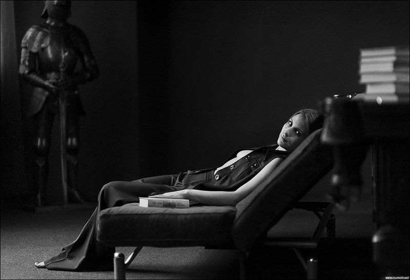 жанровый, Жанровый портрет, Карточка, портрет, Портрет девушки, Рыцарь, Серия, Фоторассказ Зачиталасьphoto preview