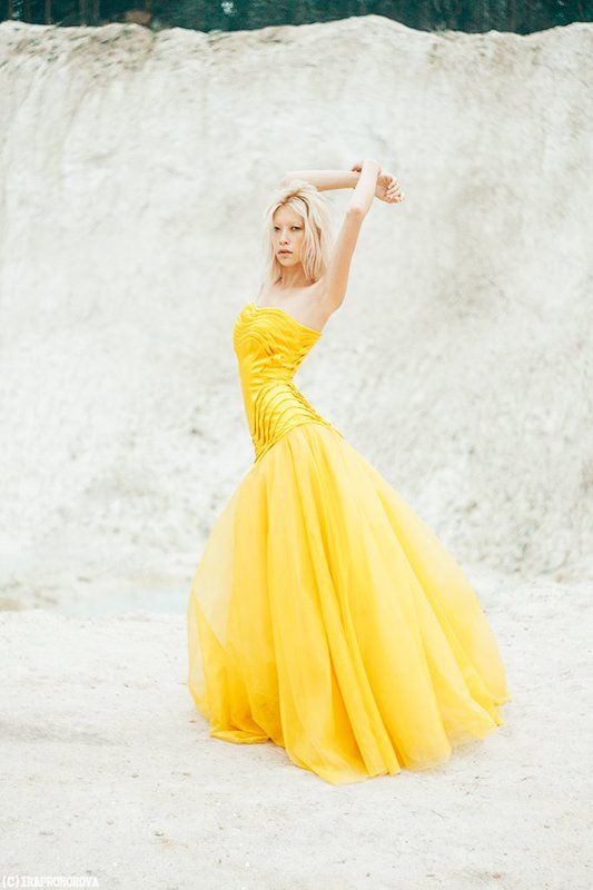 Yana (YELLOW)photo preview