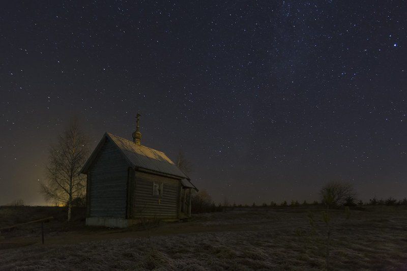 Часовня над источником в Старом Ракомо Новгородской областиphoto preview