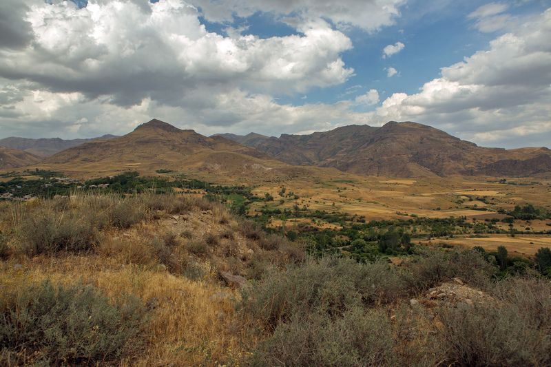 Горы Арменииphoto preview