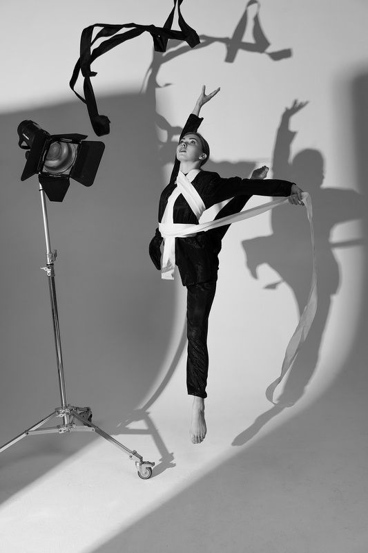 woman, beauty, beautiful, girl, portrait, fashion, model, dance, bw Dancephoto preview