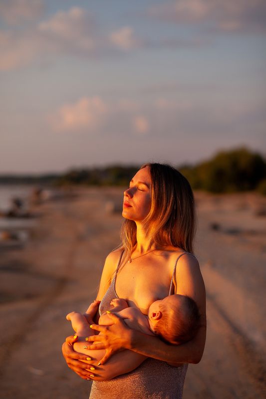 Мама и малышphoto preview