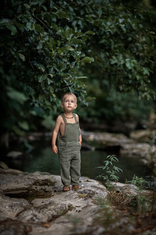 ребенок, речка, лето Где-то на Балиphoto preview