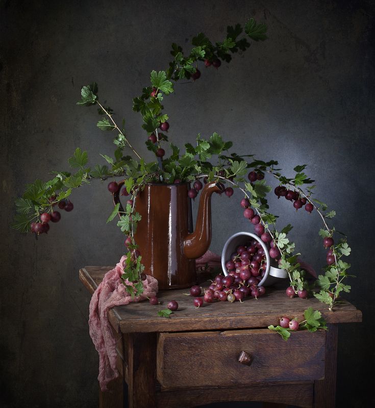 крыжовник, ветки, кофейник, кружка. тумбочка. Крыжовник поспелphoto preview