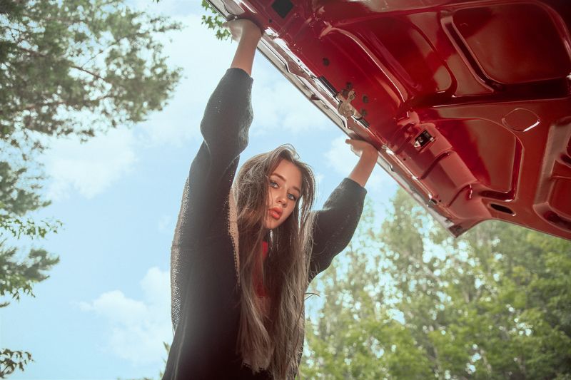 cadillac, portrait, fashion, glamour, red, girl, travel, trip, портретная фотосессия, фотосессия, фотограф, портрет, машина, автомобиль, racer, street, street racer Cadillacphoto preview