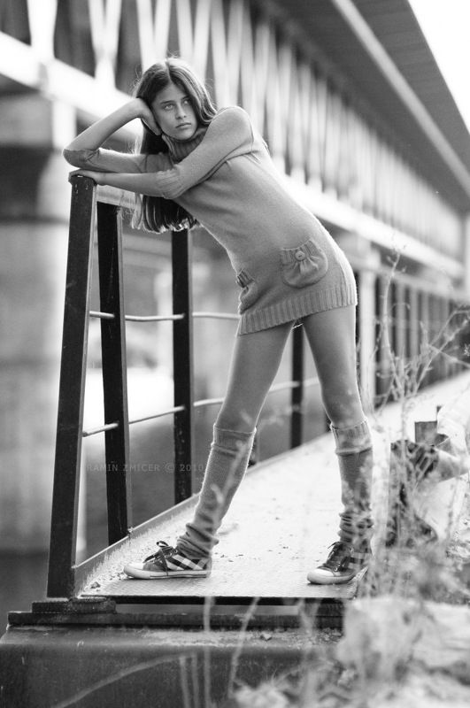 портрет, осень, мост, девушка, даниэлла, чб DANIELLAphoto preview