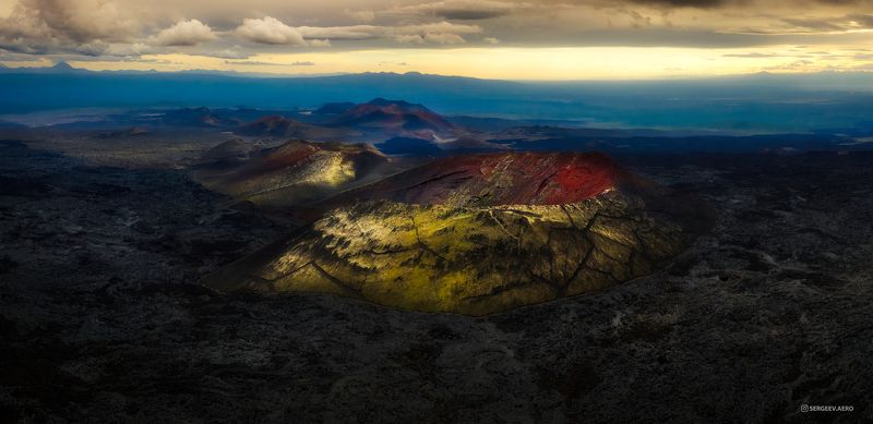 камчатка, россия, дрон, пейзаж, аэросъёмка, гора, вулкан, лавовое поле, квадрокоптер, дальний восток, лето, kamchatka, russia, drone, landscape, aerial, photography, mountain, volcano, lava field, far east, summer, peninsula, nature, sunset, evening Сопка Клешня | Mountain Kleshnya (Claw)photo preview