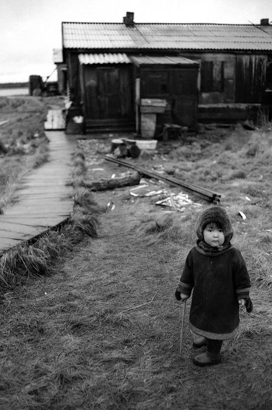 жизнь на краю земли, ненцы, север, жанр мальчик с пальчикphoto preview