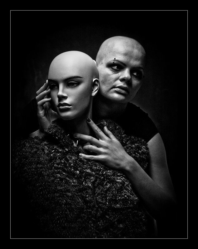 модели, прошлое, воспоминания Две модели. Вспоминая о прошломphoto preview